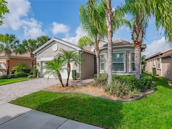 4908 Grand Banks Dr, Wimauma, FL 33598