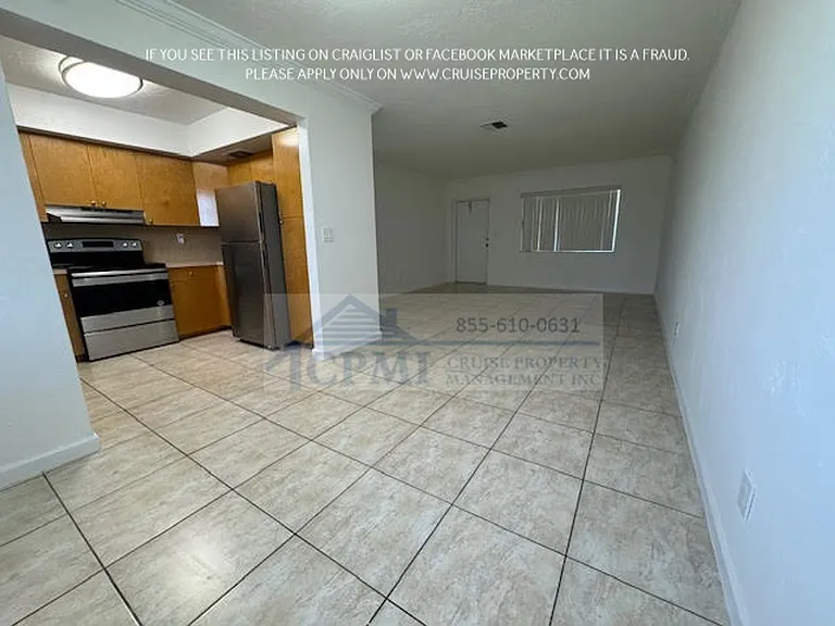 555 S Luna Ct Hollywood, FL 33021 — Photo 14