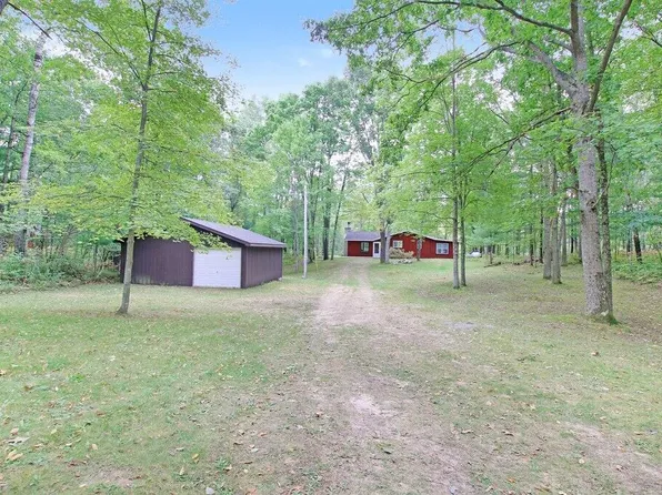 5779 E Marquette Trl, Chase, MI 49623