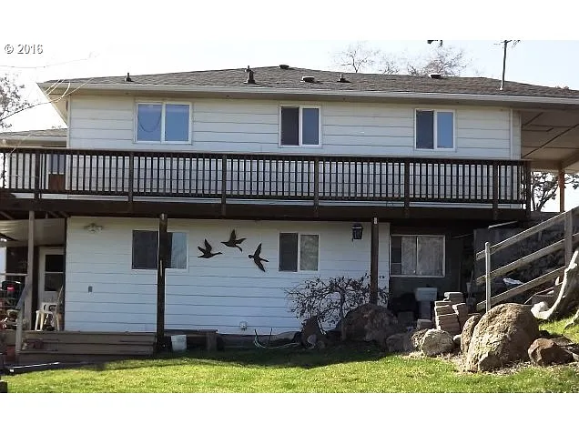 403 Staats Ave photo 1