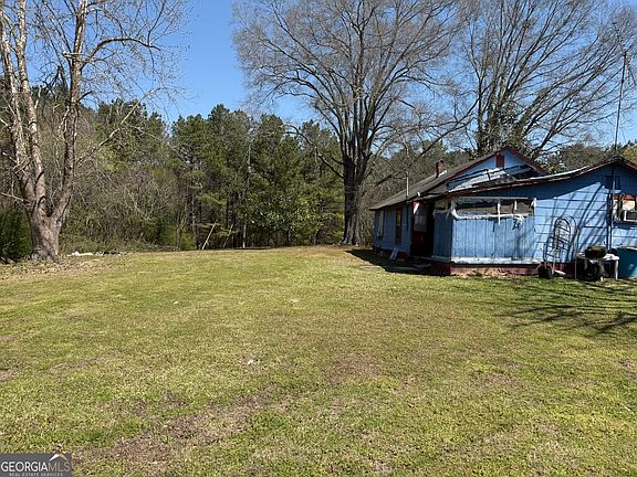 3rd image of 853 Cornelius Rd