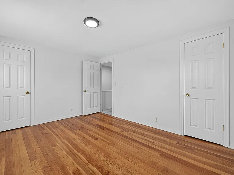 Two Town Bedroom 1 Two Town Bedroom 1