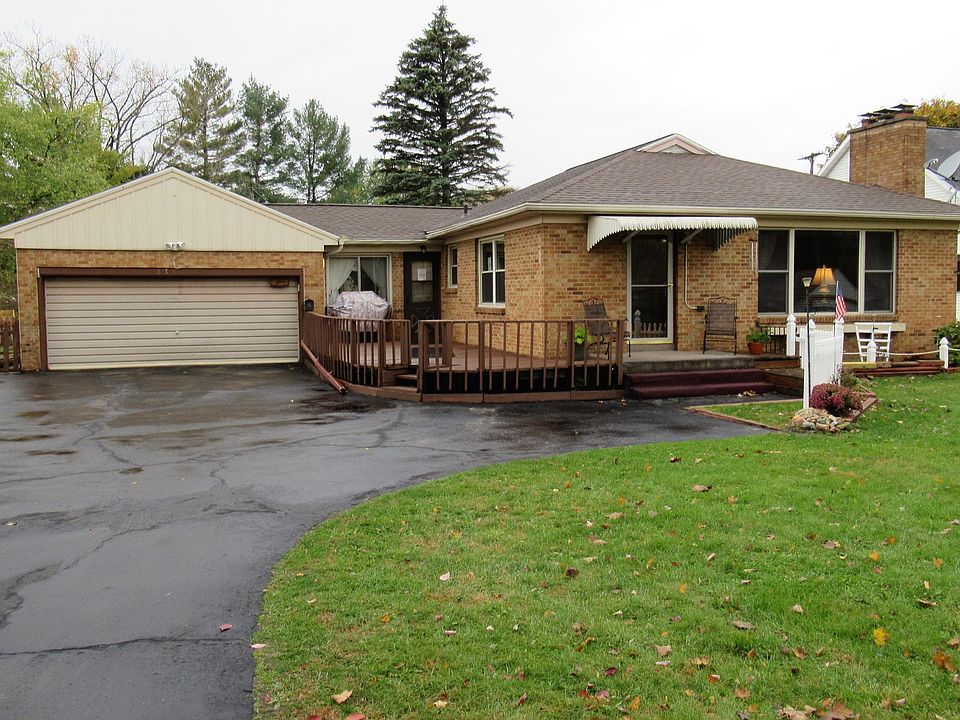 1st image of 839 Covell Ave NW