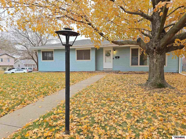6155 Ogden St, Omaha, NE 68104