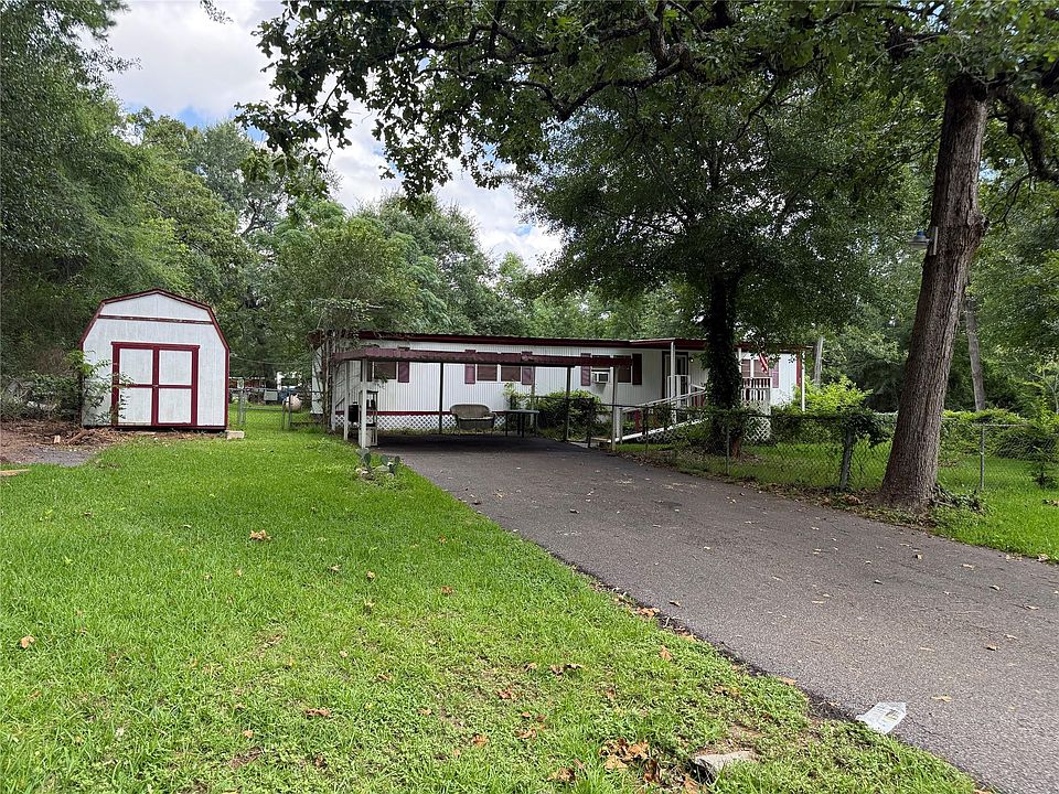 1st image of 30927 Honeysuckle Ln