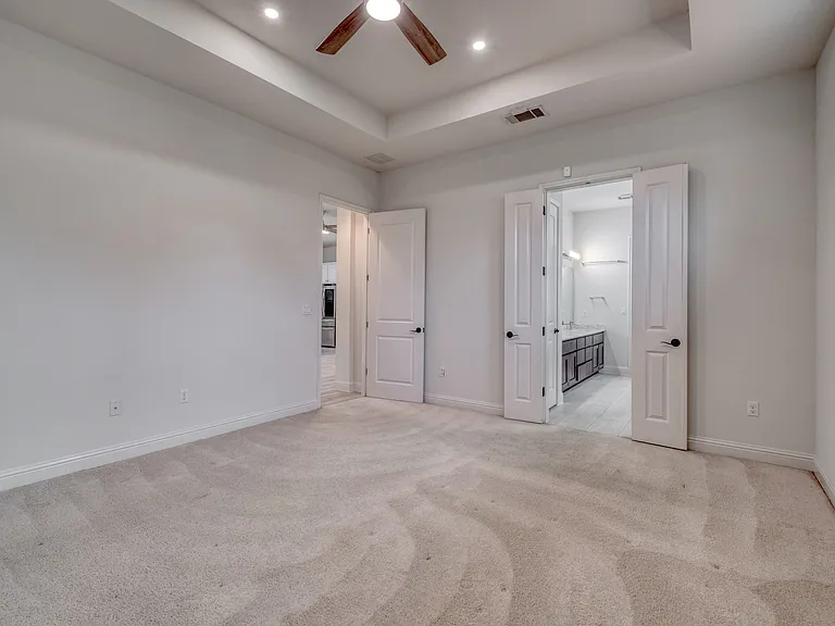14921 Iveans Way — Photo 18