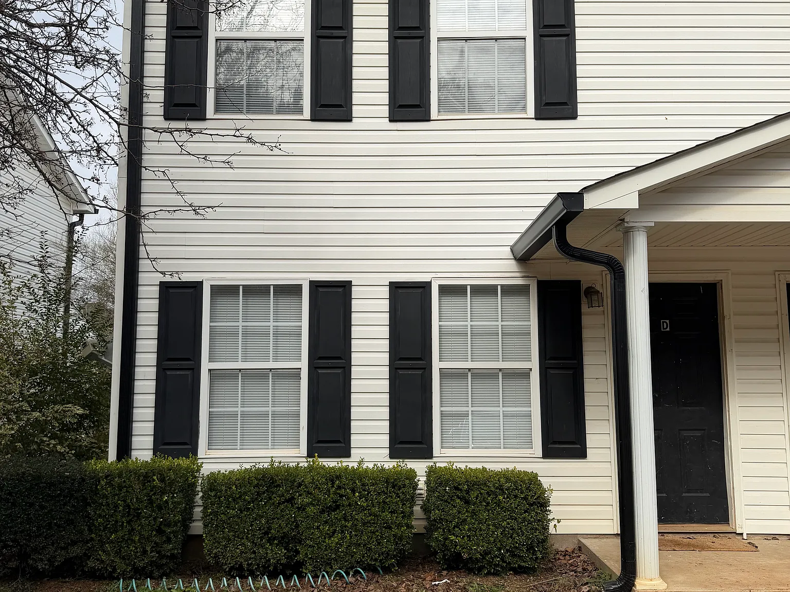 2 bed, 1.5 bath, 1120 sqft, $1,400 — Photo 1
