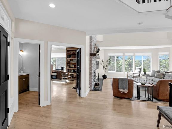 5th image of 26400 Columbine Glen Avenue