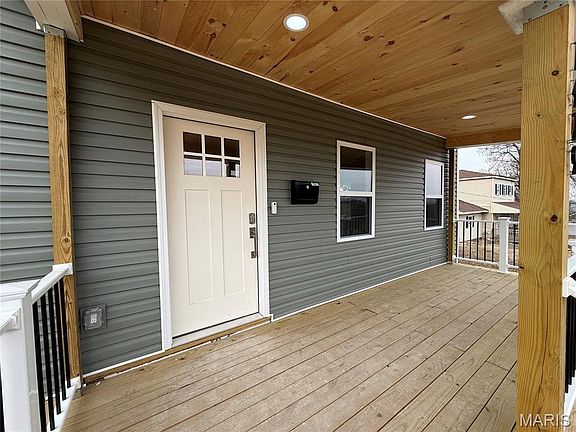 2nd image of 1429 Park Ave