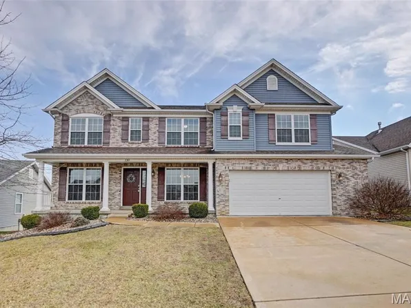 130 Riverdale Woods Cir, Saint Paul, MO 63366