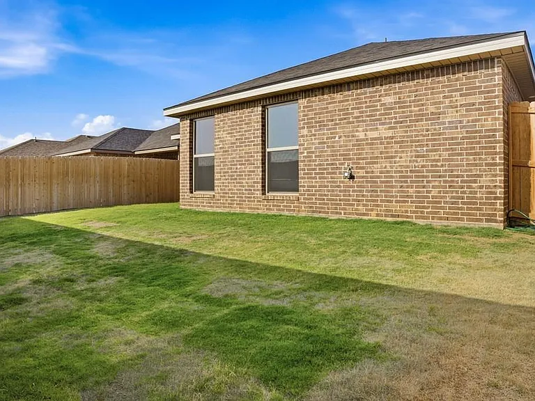 6237 Poppy Dr — Photo 23
