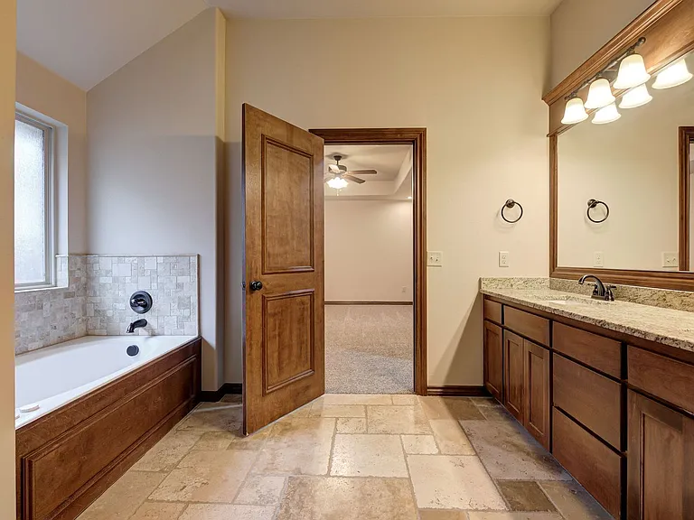 18520 Haslemere Ln — Photo 24