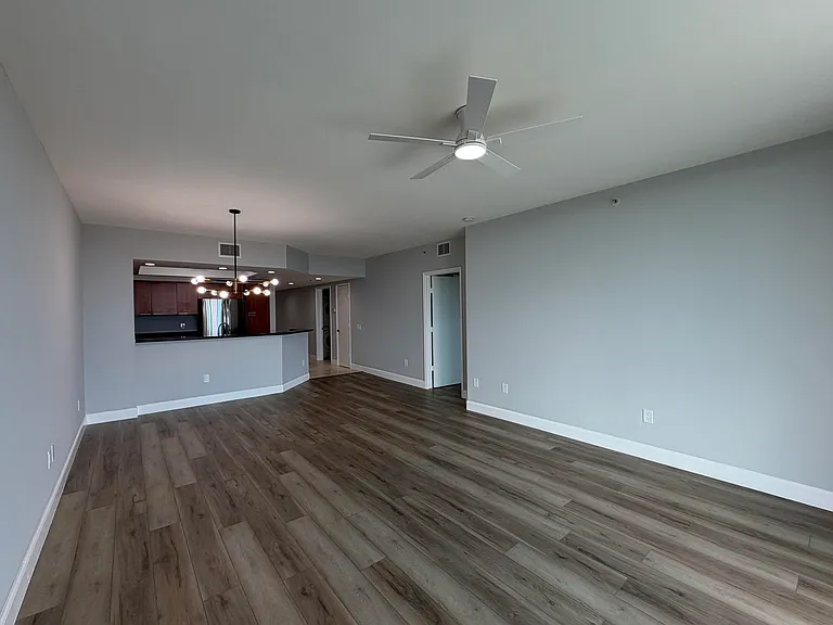 15051 Royal Oaks Ln — Photo 6