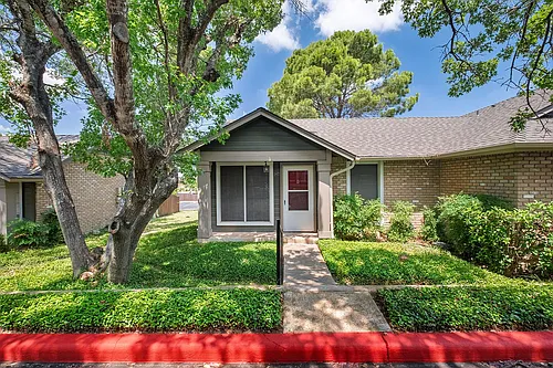 1015 E Yager Ln #147 Photo 1