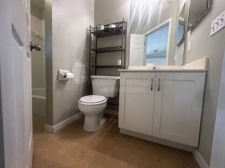 116 Barrington Dr — Photo 13