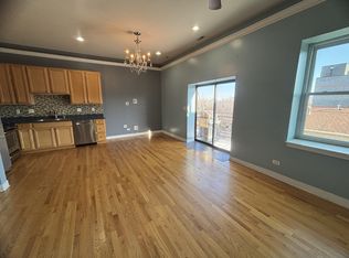 2120 W Washington Blvd APT 404, Chicago, IL 60612