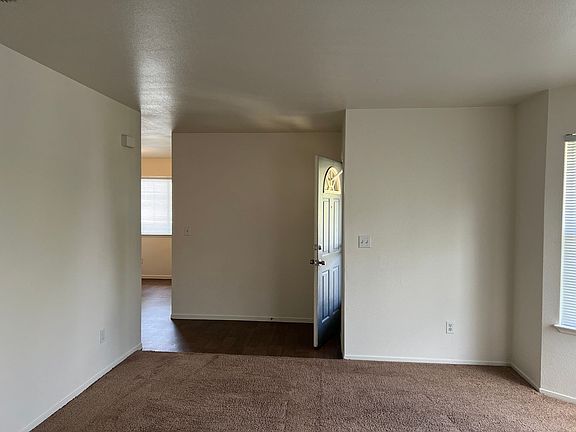 5th image of 3168 4th Ave