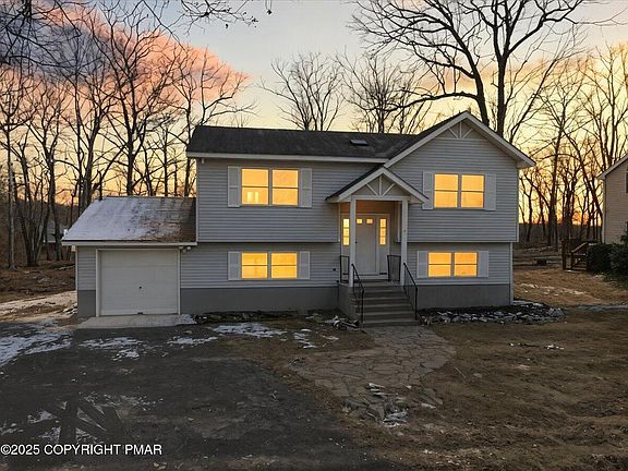 4th image of 1397 Bear Dr