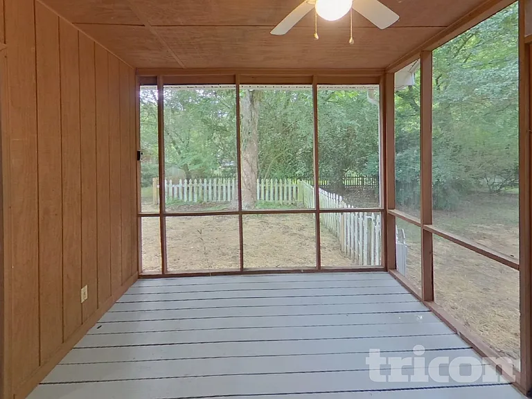 8717 Timbercrest Cir — Photo 18