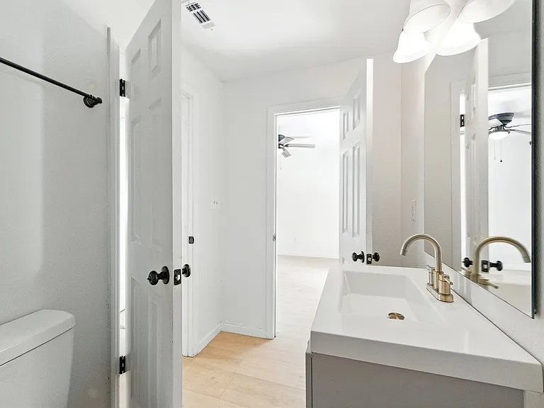 61 E Ensley St — Photo 33
