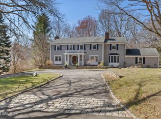 15 Red Coat Ln, Greenwich, CT 06830