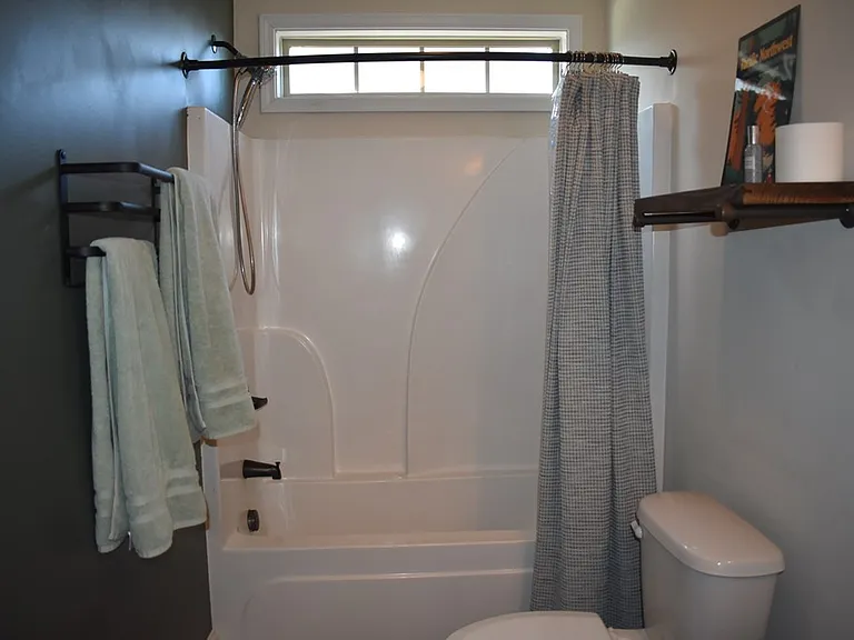 2190 Harborview Dr — Photo 14