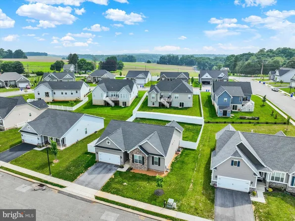 241 Leslie Rd, Stewartstown, PA 17363