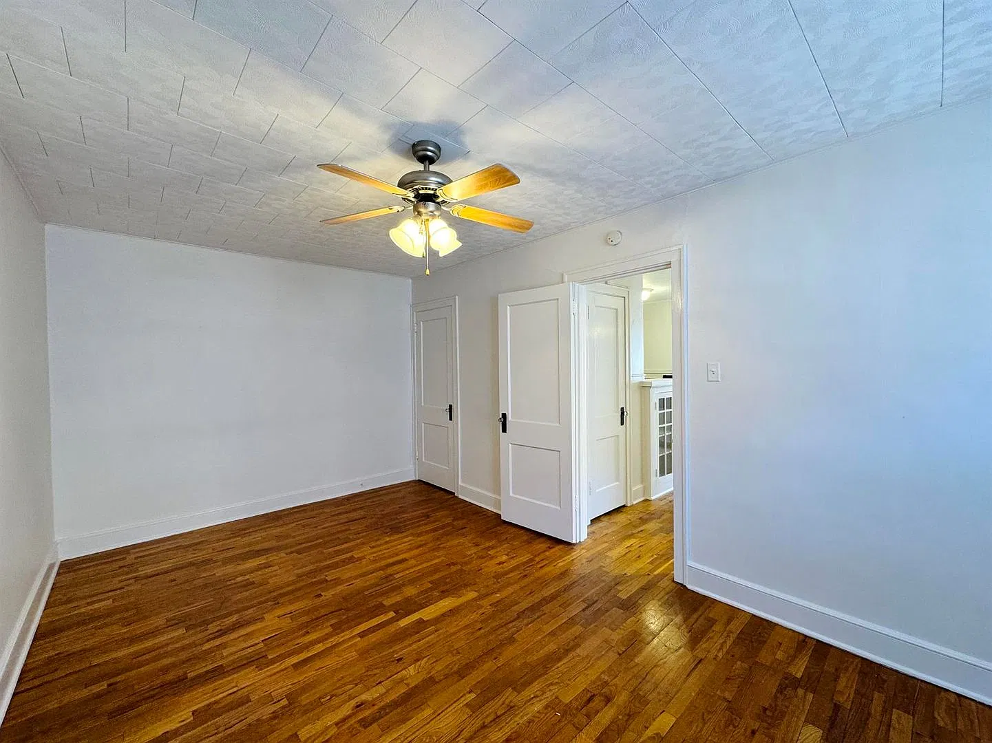 1319 Grand Ave. — Photo 3