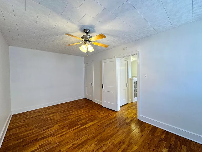 1319 Grand Ave. — Photo 3