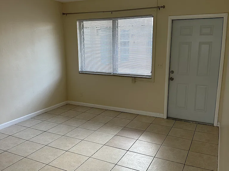 13230 NE 6th Ave #2 — Photo 4