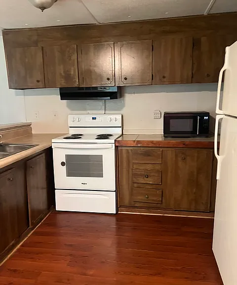 1603 Eufola Rd — Photo 1