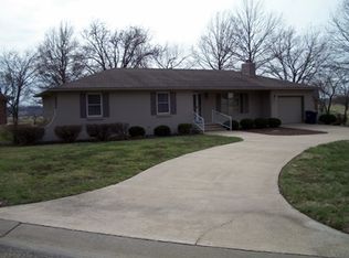 805 S Ridge Rd, Osage City, KS 66523