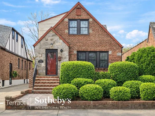 9722 72nd Dr, Forest Hills, NY 11375