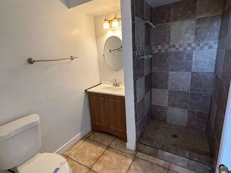 3644 W Townley Ave — Photo 11