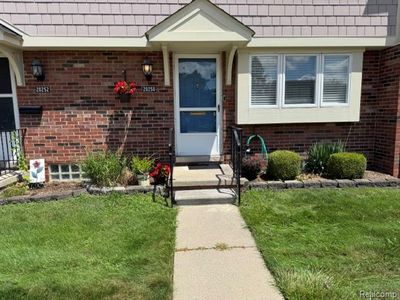 20250 S Great Oaks Cir, Clinton Twp, MI, 48036
