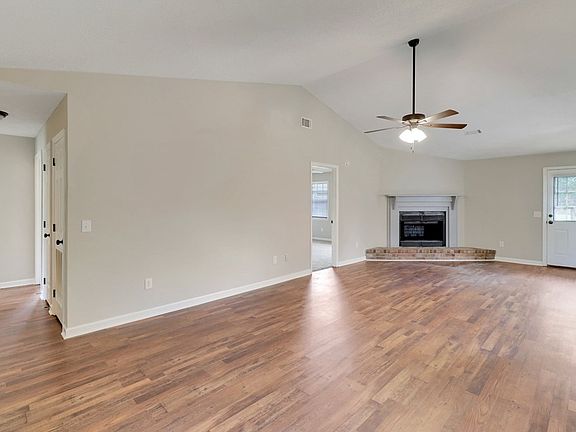 3rd image of 734 Kadi Ln