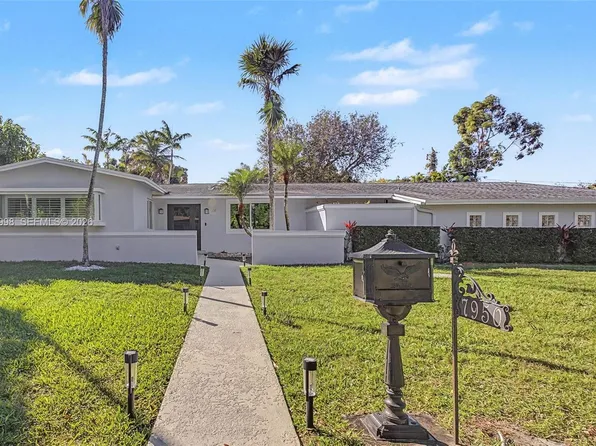 7950 SW 161st St, Palmetto Bay, FL 33157