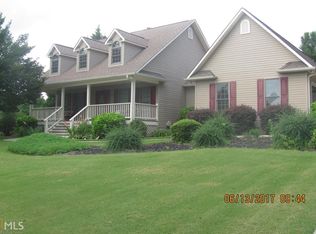 96 Stonebrook Trl, Cleveland, GA 30528