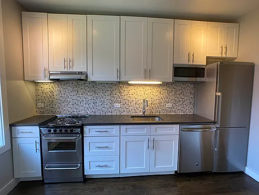 Rented by Tourma Realty LLC | media 20