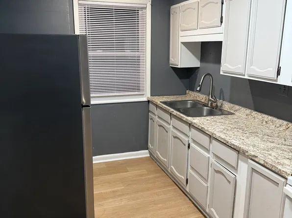 43 27th St #2, Huntington, WV 25702