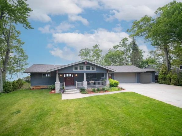 3524 Lakeshore Rd, Manistee, MI 49660