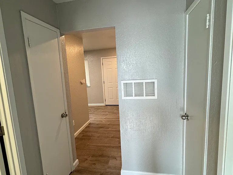 165 4th St #3 — Photo 9