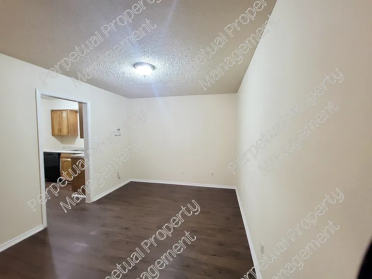1714 Magnolia Ln — Photo 10