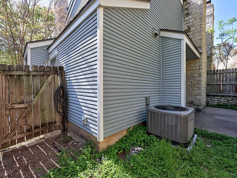 6821 Old Quarry Ln — Photo 28