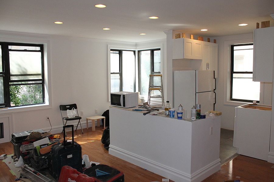 2nd image of 405 E 51st St APT 2F
