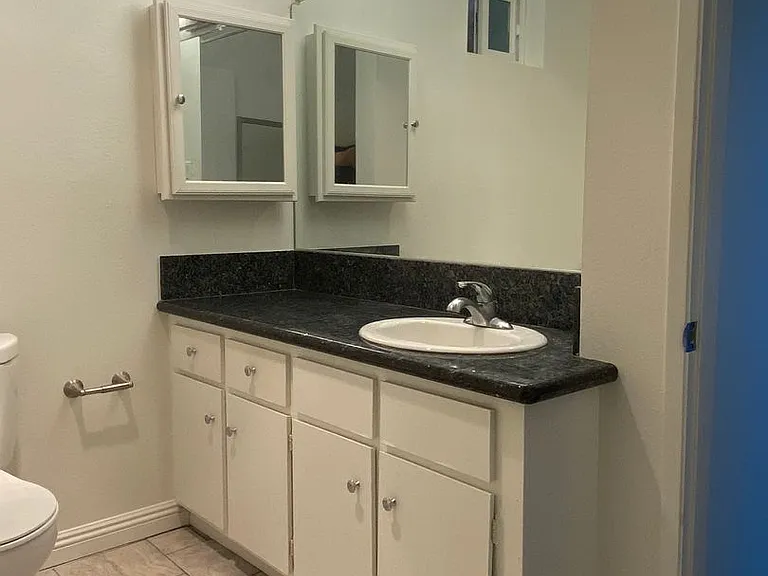 130 S. Flores St. — Photo 13