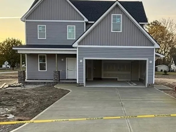201 E E Pne, Selma, NC 27576