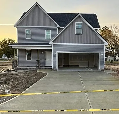 201 E Pine St Photo 1