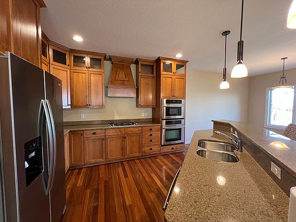 5th image of 694 Panorama Cir NW