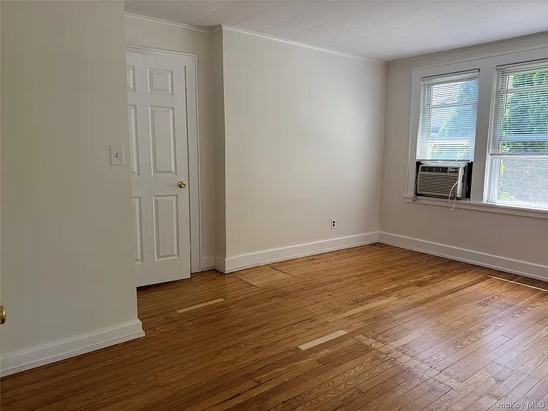 24 Adelaide St #1 — Photo 7